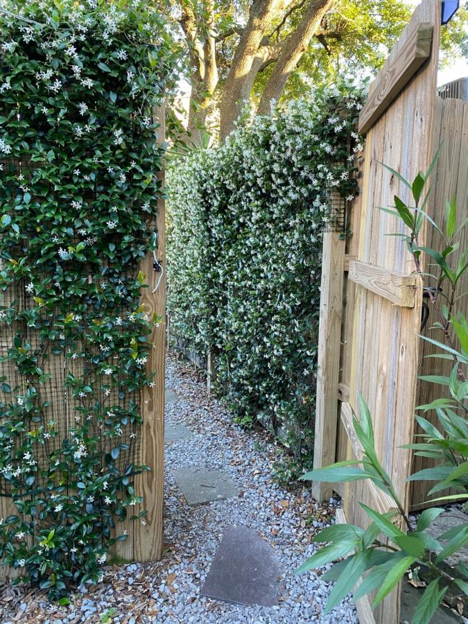 One Bedroom Apartment With Hot Tub 2 Blocks To Magazine Street New Orleans Exteriör bild