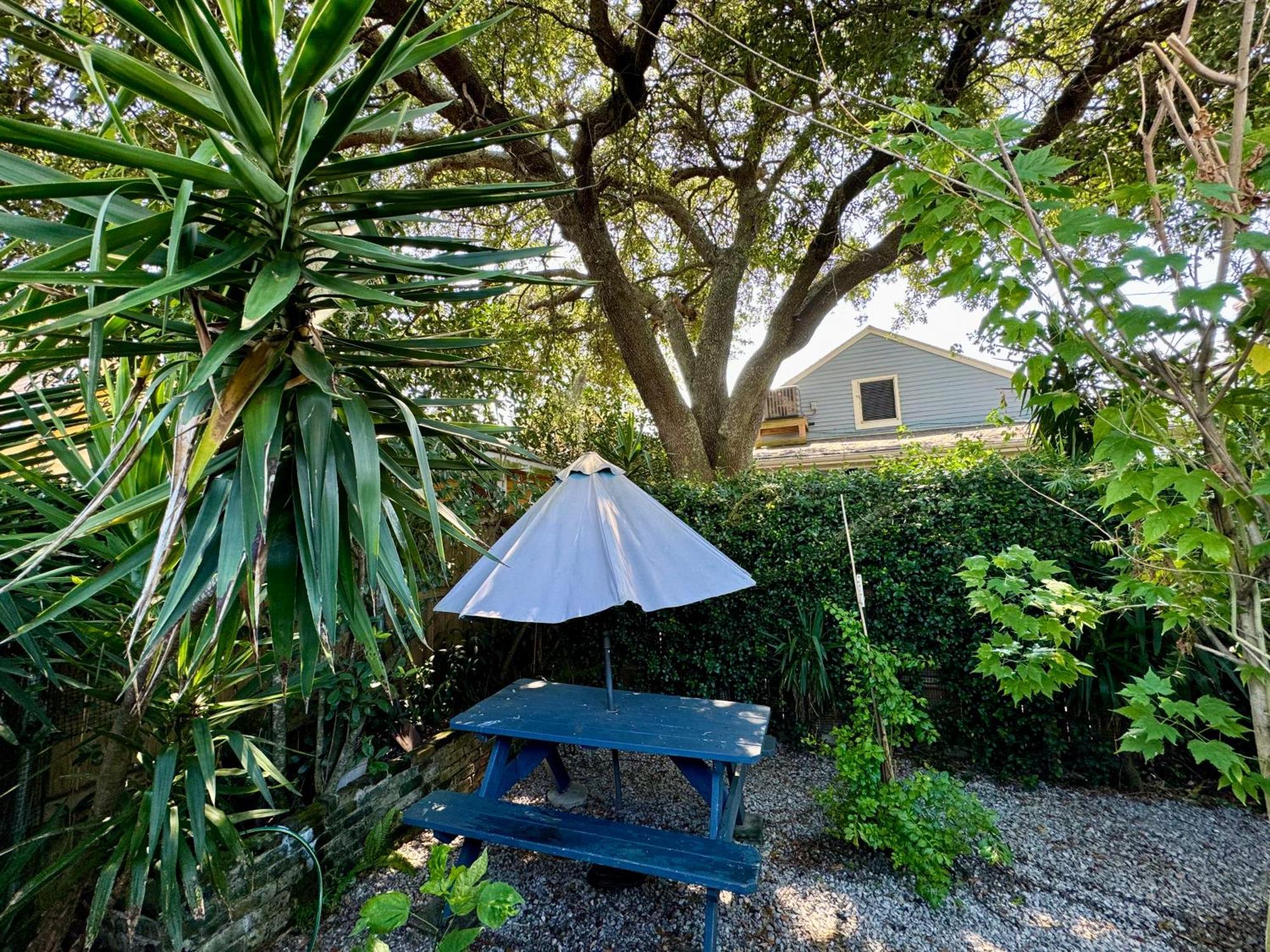 One Bedroom Apartment With Hot Tub 2 Blocks To Magazine Street New Orleans Exteriör bild